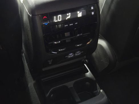 Used 2024 Jeep Grand Cherokee L Altitude image 16
