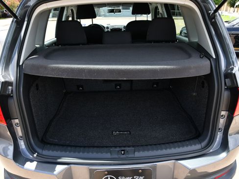 Used 2014 Volkswagen Tiguan S image 6