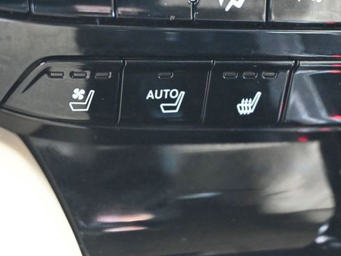 Used 2023 Acura MDX SH-AWD w/ Advance Package image 16