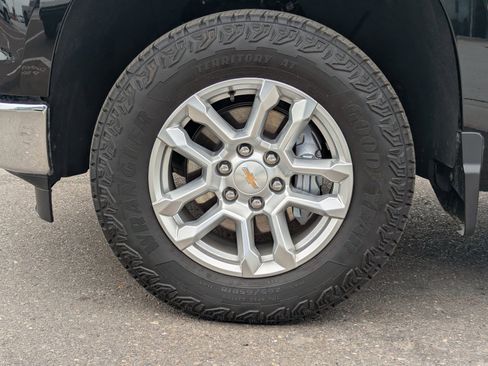 Used 2025 Chevrolet Silverado 1500 LT AWD/4WD image 50