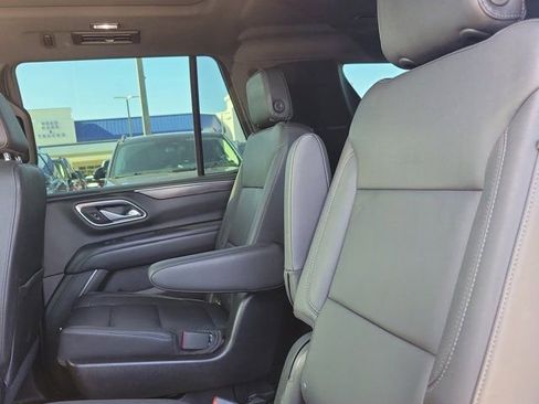 Used 2021 Chevrolet Tahoe LT w/ LT Signature Package RWD image 15