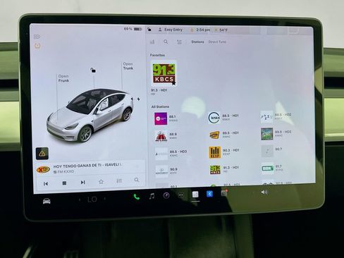 Used 2021 Tesla Model Y Long Range AWD/4WD image 22