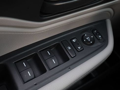 Used 2018 Honda Odyssey EX-L image 18