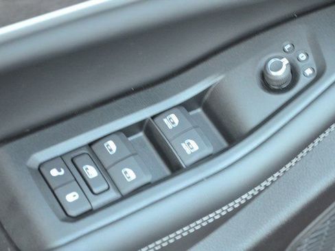 New 2025 Jeep Grand Cherokee Limited image 13