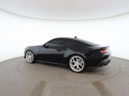 Used 2025 Ford Mustang GT Premium image 9