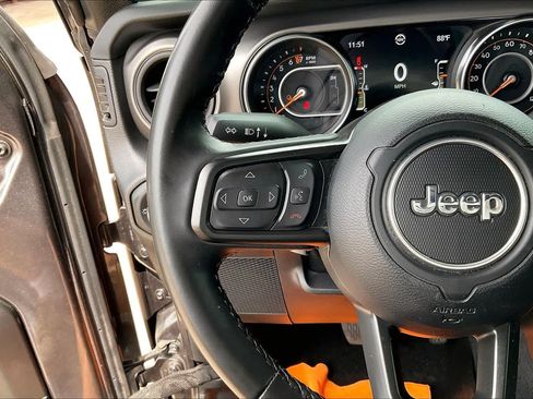 Used 2022 Jeep Gladiator Sport AWD/4WD image 22