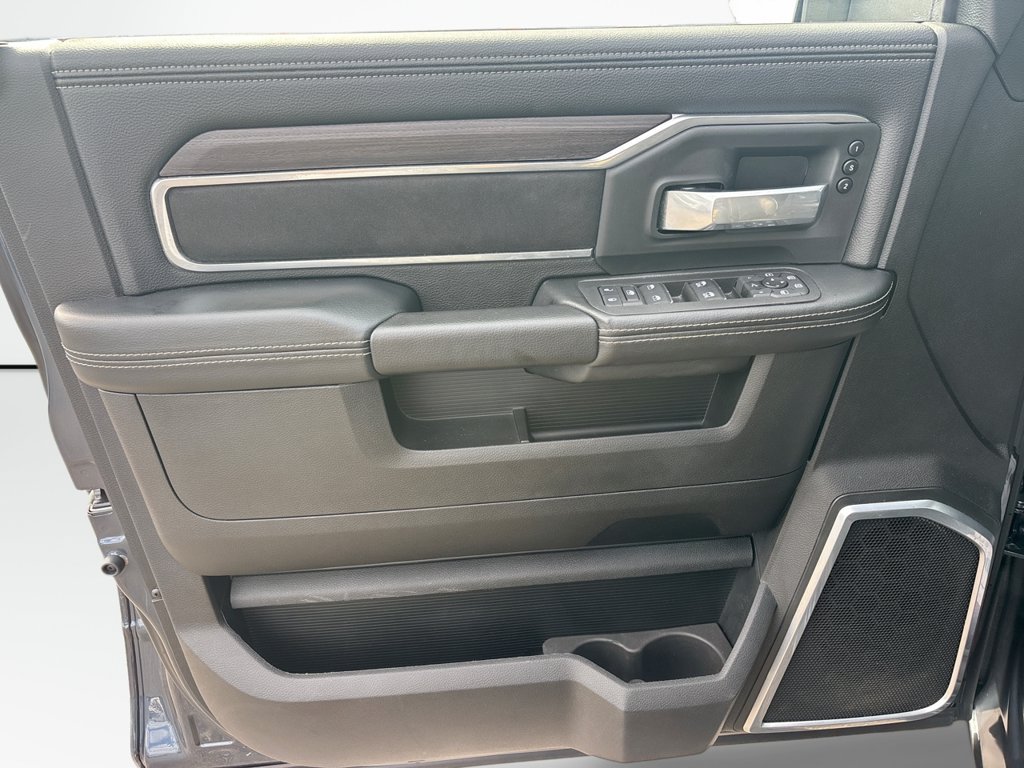Used 2025 RAM 2500 Laramie w/ Night Edition AWD/4WD image 27
