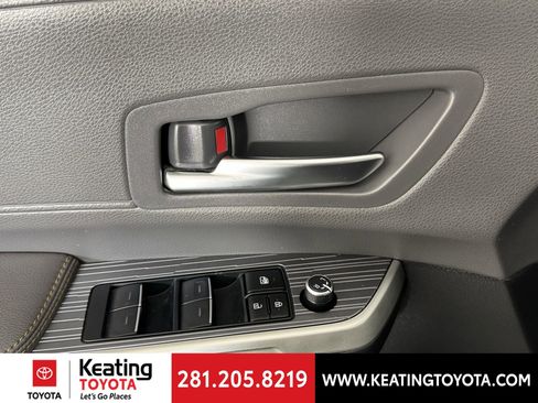 Certified 2024 Toyota Sienna XLE Woodland Edition image 13