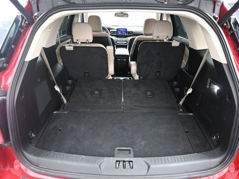 Used 2020 Ford Explorer Limited image 25