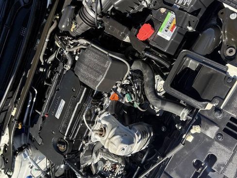 Used 2017 Honda Accord EX image 21