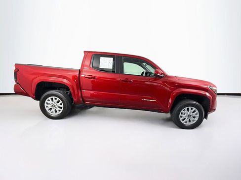 Used 2025 Toyota Tacoma SR5 AWD/4WD image 11