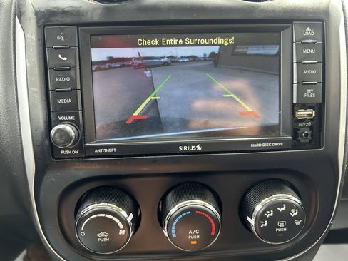 Used 2015 Jeep Compass High Altitude FWD image 20