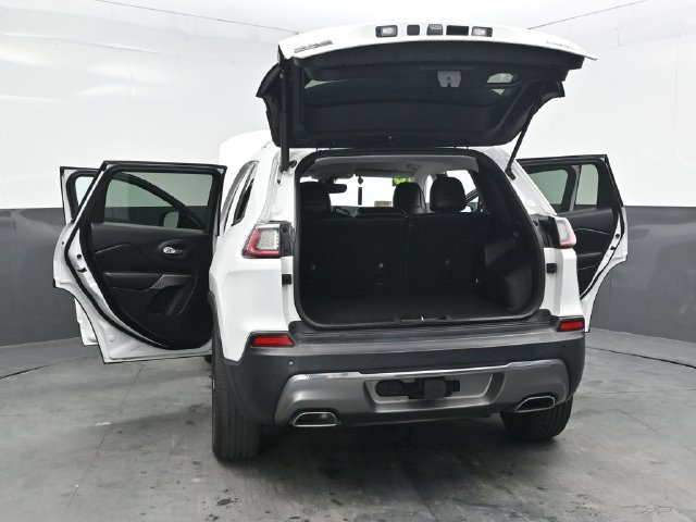 Used 2019 Jeep Cherokee Limited w/ Trailer Tow Group AWD/4WD image 34