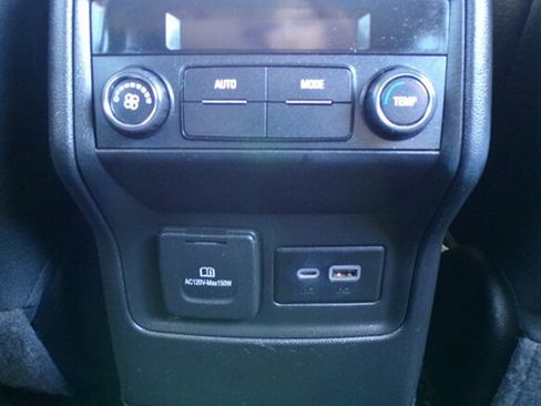 Used 2021 GMC Acadia SLE w/ Driver Convenience Package FWD image 28