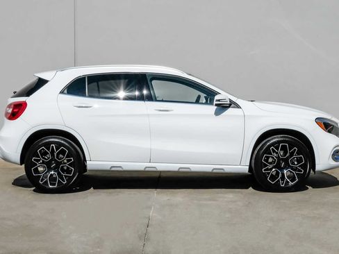 Used 2018 Mercedes-Benz GLA 250 image 8