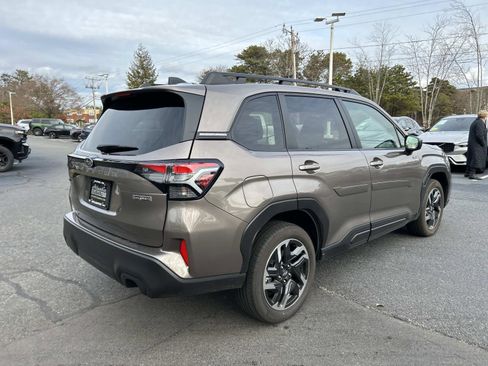 Certified 2025 Subaru Forester Premium image 3