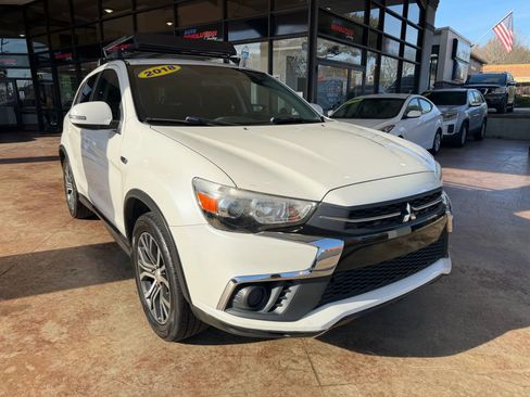 Used 2018 Mitsubishi Outlander Sport ES image 1