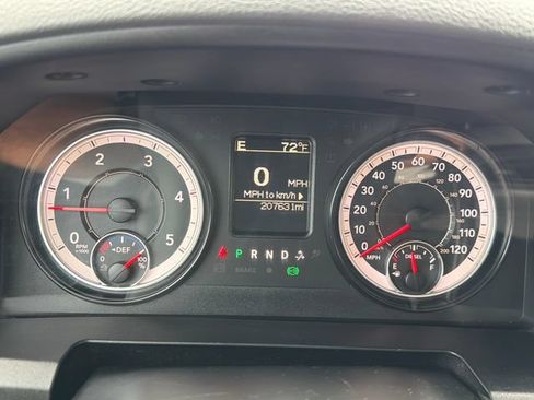 Used 2016 RAM 2500 Tradesman w/ Chrome Appearance Group AWD/4WD image 11