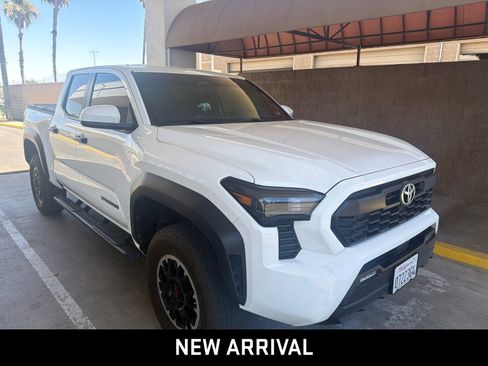 Used 2024 Toyota Tacoma TRD Off-Road AWD/4WD image 3