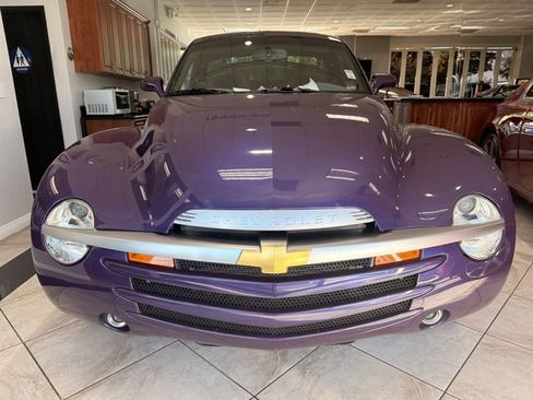 Used 2004 Chevrolet SSR w/ Preferred Equipment Group image 3
