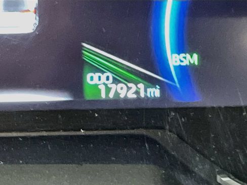 Used 2023 Toyota RAV4 AWD Hybrid image 12