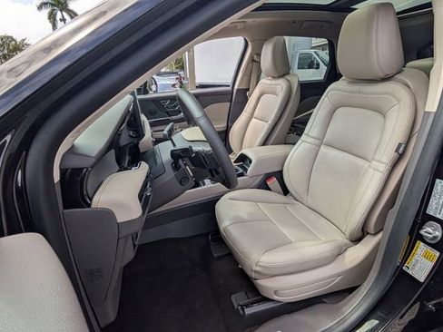 Used 2023 Lincoln Corsair FWD w/ Equipment Group 101A image 8