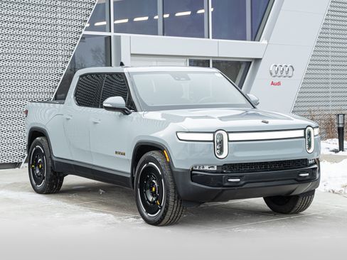 Used 2022 Rivian R1T Adventure image 2