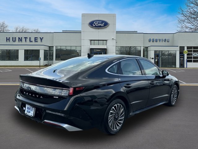 Used 2025 Hyundai Sonata Limited FWD image 5