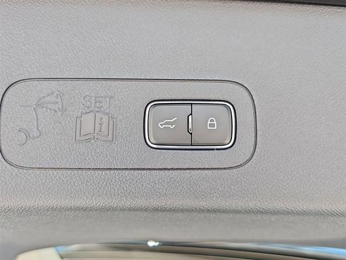New 2025 Lincoln Aviator 2WD w/ Equipment Group 101A image 31
