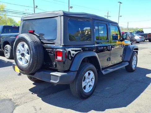 Certified 2022 Jeep Wrangler Unlimited Sport AWD/4WD image 8