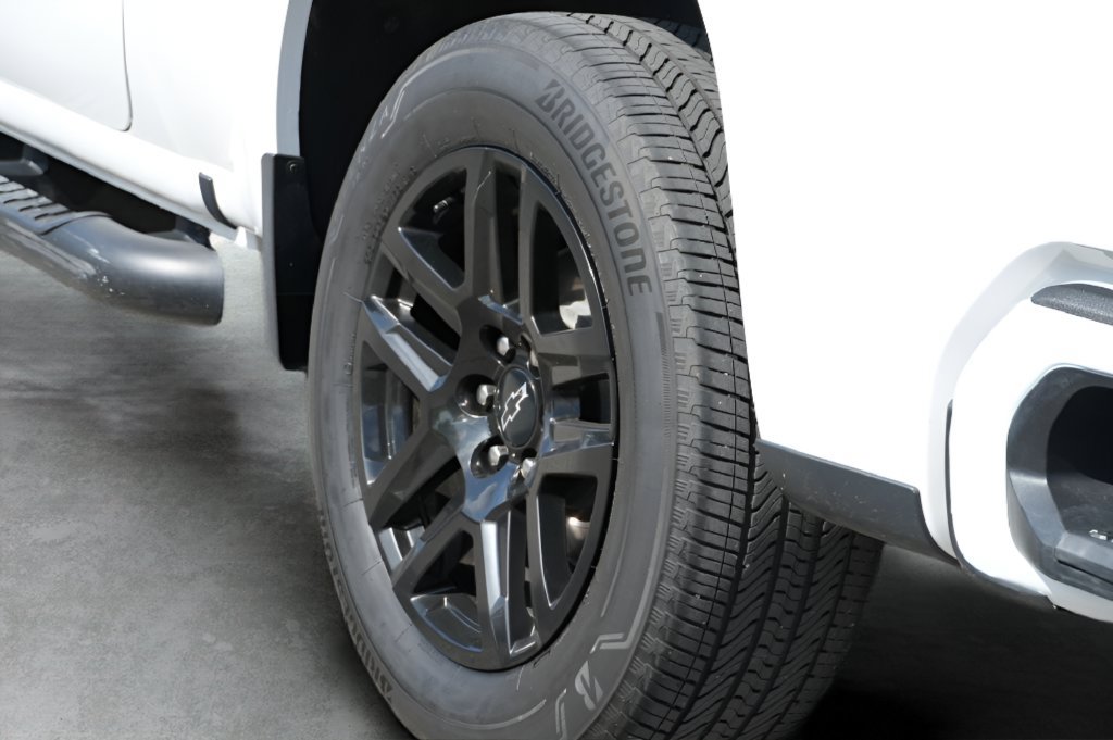 Used 2024 Chevrolet Silverado 1500 RST AWD/4WD image 10