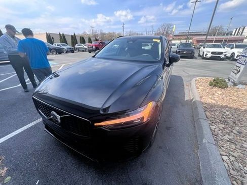 Used 2023 Volvo XC60 B5 Plus w/ Climate Package image 2