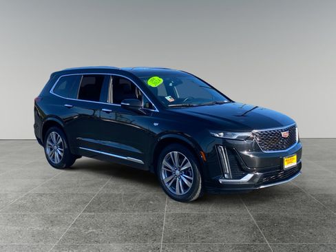Used 2024 Cadillac XT6 Premium Luxury FWD image 7