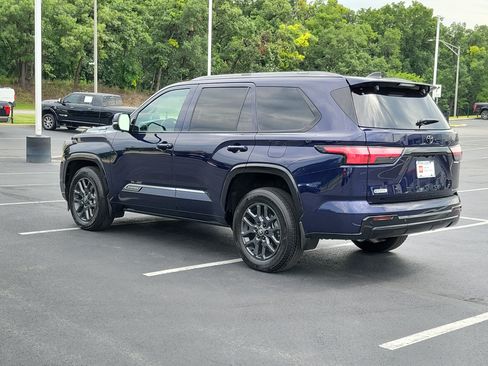 Certified 2025 Toyota Sequoia Platinum AWD/4WD image 4