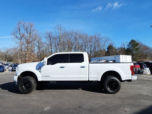 Used 2017 Ford F250 XLT image 2