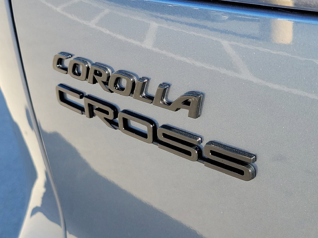 New 2026 Toyota Corolla Cross LE w/ Moonroof Package FWD image 7