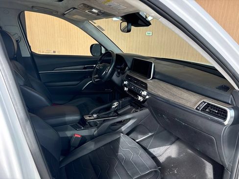 Certified 2022 Kia Telluride SX w/ SX Prestige Package AWD/4WD image 23