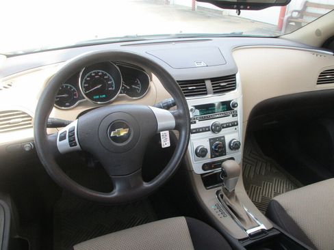 Used 2011 Chevrolet Malibu LS FWD image 7