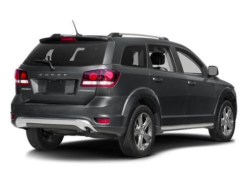 Used 2017 Dodge Journey Crossroad image 3