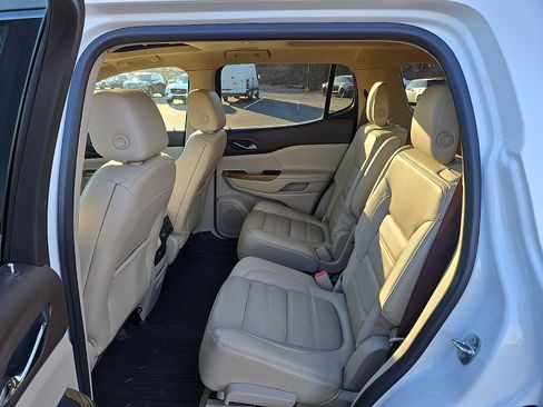 Used 2017 GMC Acadia Denali w/ Technology Package image 10