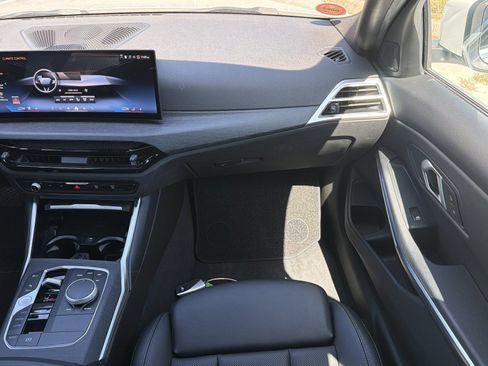 Certified 2025 BMW 330i Sedan w/ Convenience Package RWD image 17