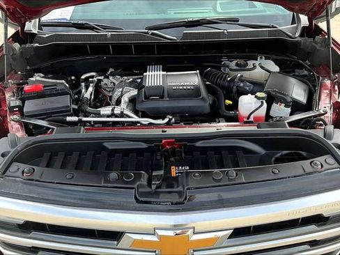 Used 2025 Chevrolet Silverado 1500 High Country w/ High Country Premium Package AWD/4WD image 30