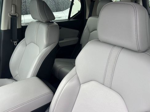 Certified 2025 Honda Pilot Touring image 9