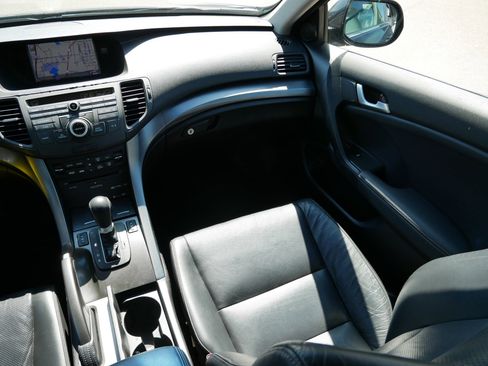 Used 2011 Acura TSX w/ Technology Package image 11