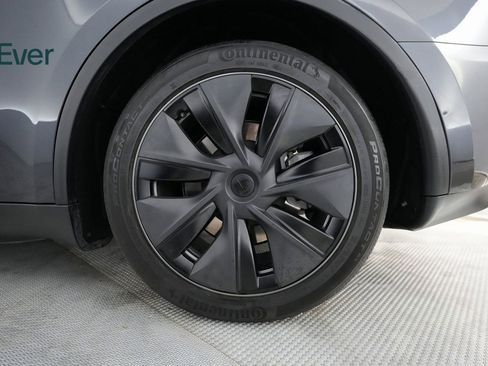 Used 2025 Tesla Model Y Long Range image 19