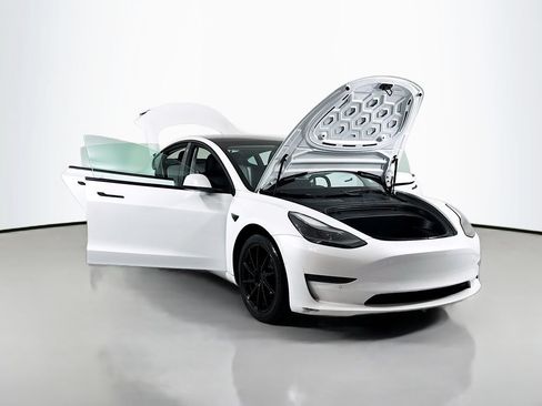 Used 2022 Tesla Model 3 Long Range AWD/4WD image 27