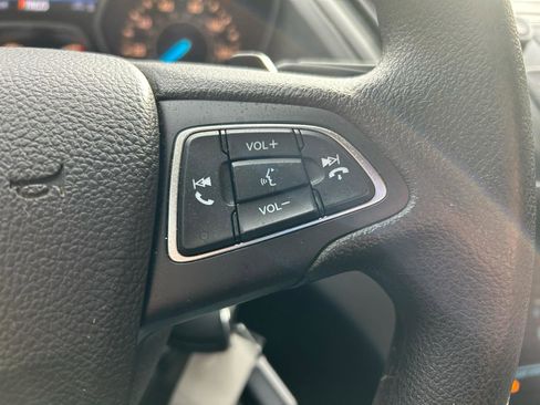 Used 2017 Ford Escape SE AWD/4WD image 19