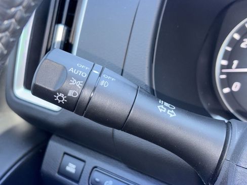 Certified 2025 Nissan Frontier SV w/ SV Convenience Package RWD image 18