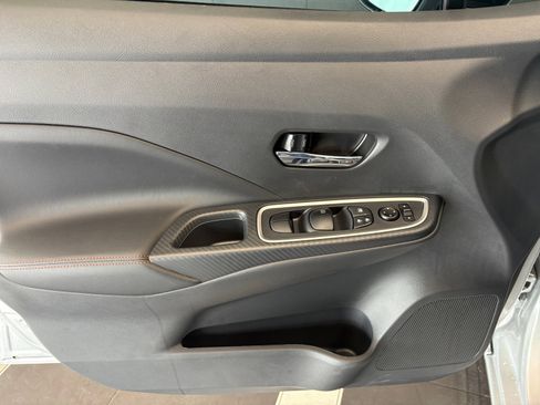 New 2025 Nissan Versa SR image 25