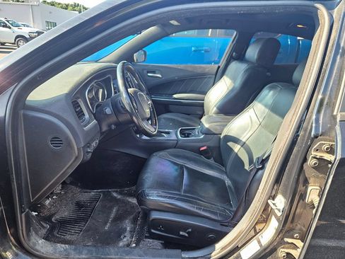 Used 2015 Dodge Charger SXT w/ AWD Premium Group image 10